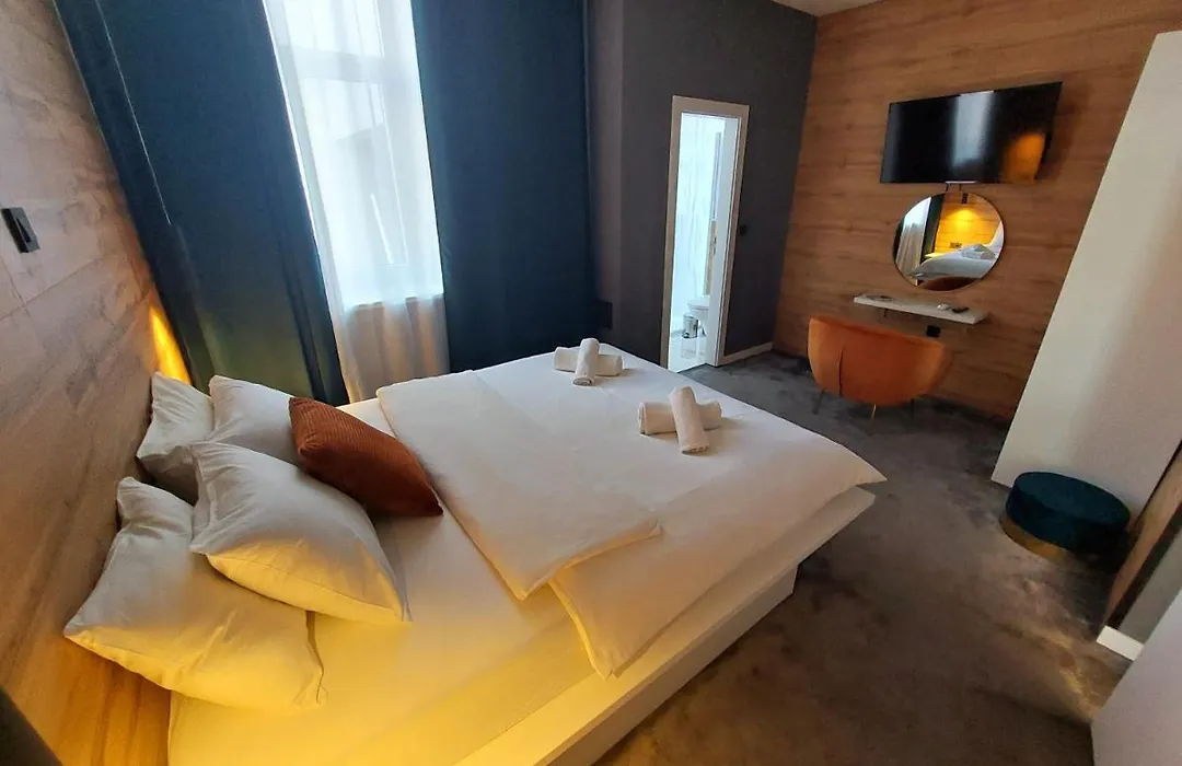 A8 B&B-1
