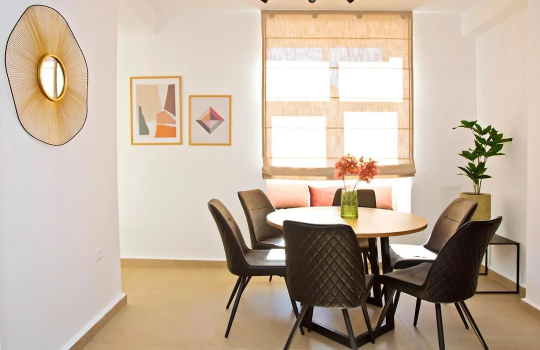 Flowers Premium Apartments & Rooms-1