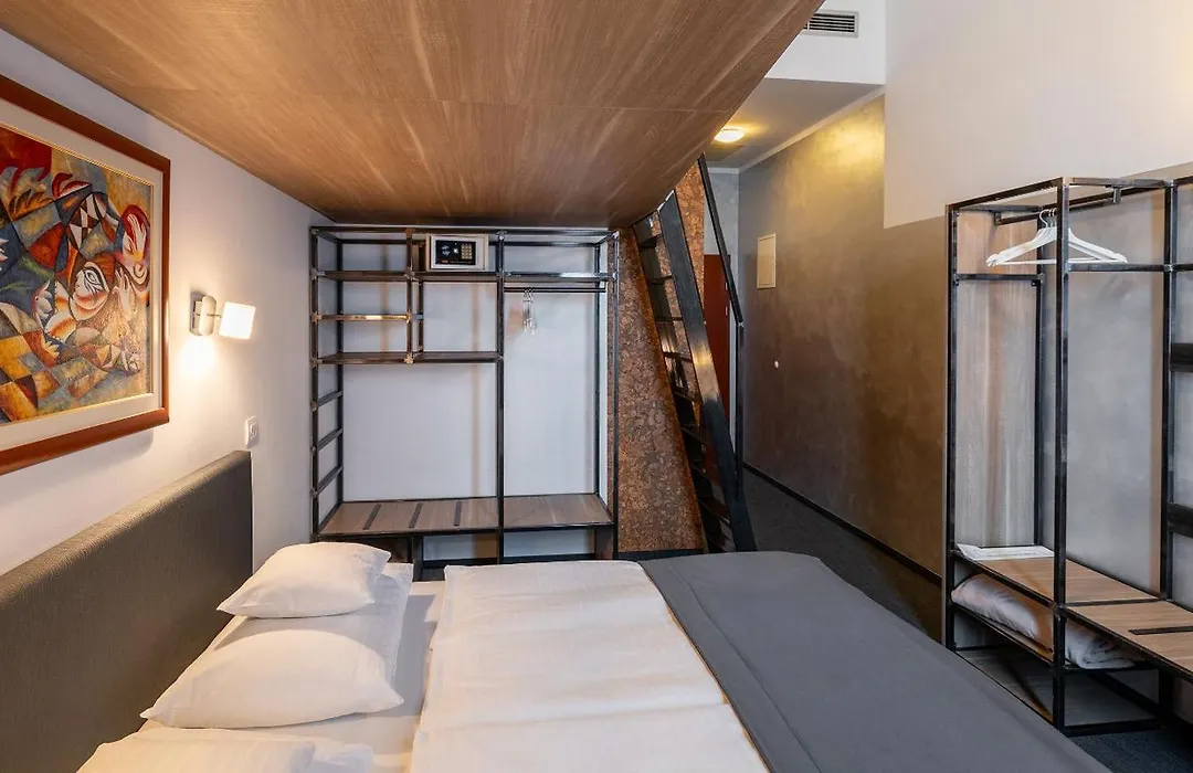 Best Western Airport Hotel Stella-1