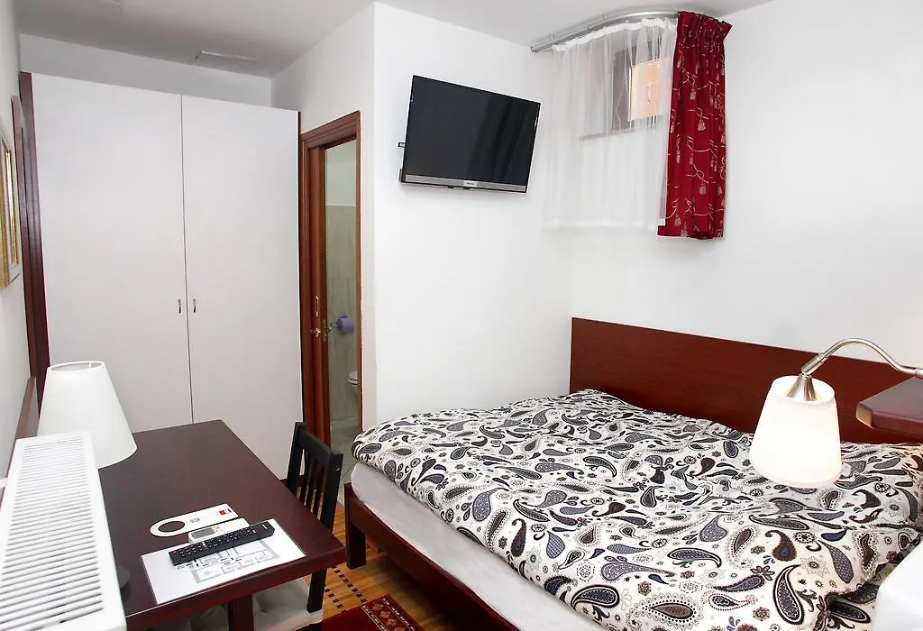 Guest House Isabel-1