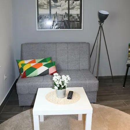 Nora 1-3